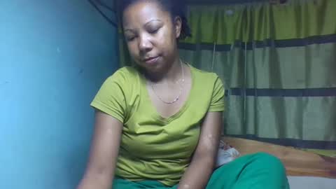 viviane0812 online show from 11-25-25, 10:10