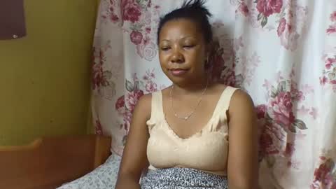 viviane0812 online show from 03-12-26, 04:57