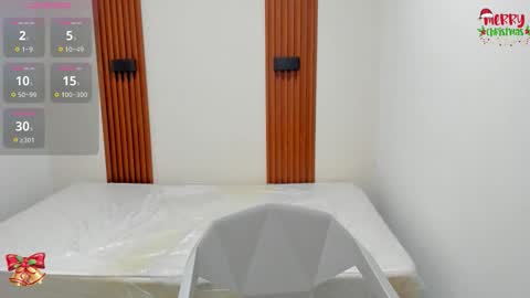 vivianowen9 online show from 12-19-25, 11:50