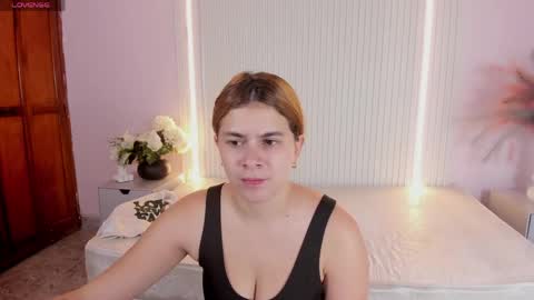 vivianowen9 online show from 04-13-26, 12:21