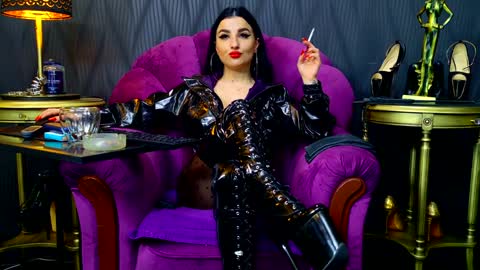 Vivian Reeve online show from 12-11-24, 06:31