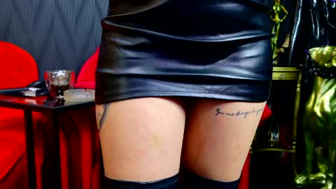 Vivian Reeve online show from 01-15-25, 03:07