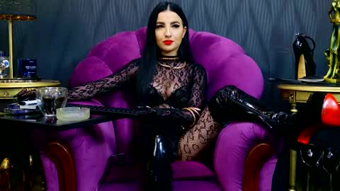 Vivian Reeve online show from 02-19-25, 04:11