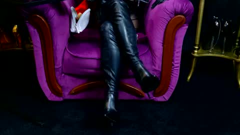 Vivian Reeve online show from 03-06-25, 01:03