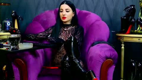 Vivian Reeve online show from 03-07-25, 01:51