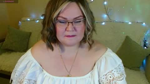 Vivien online show from 02-05-25, 08:46