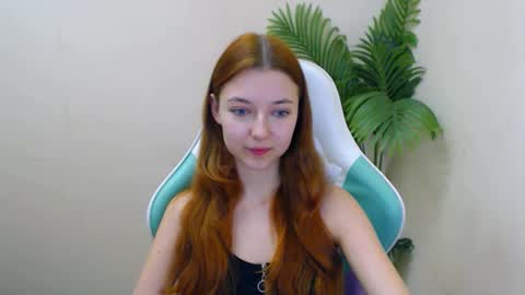 Vivien online show from 01-24-25, 09:37