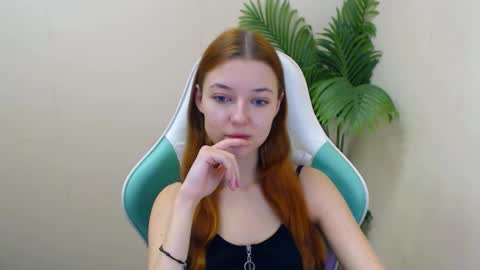 Vivien online show from 02-05-25, 06:48