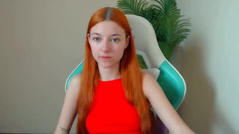 Vivien online show from 05-18-26, 06:36