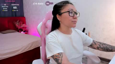 Snapshot of vivien_montclair chatting on 06-03-26, 12:24 Vivien online show from 06-03-26, 12:24