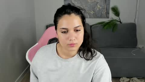 vivien_ross online show from 05-18-26, 04:13