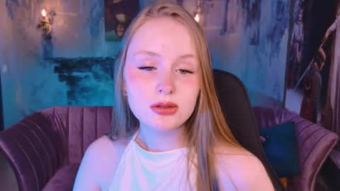 Vivien online show from 11-02-25, 09:11