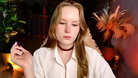 Vivien online show from 05-18-26, 05:13