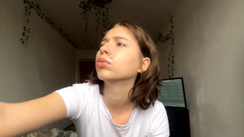 Vivi online show from 11-11-25, 07:19