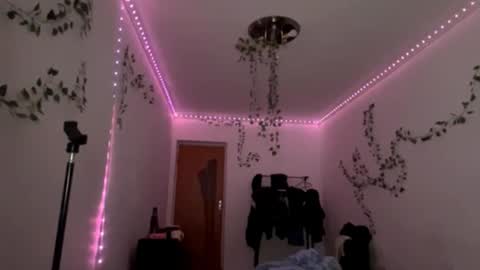 Vivi online show from 12-02-25, 06:14