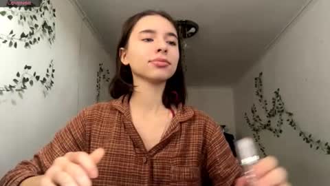 Vivi online show from 12-15-25, 09:35