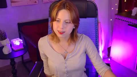 Vivienne  online show from 07-09-26, 12:42