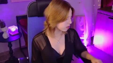 Vivienne  online show from 07-12-26, 12:51