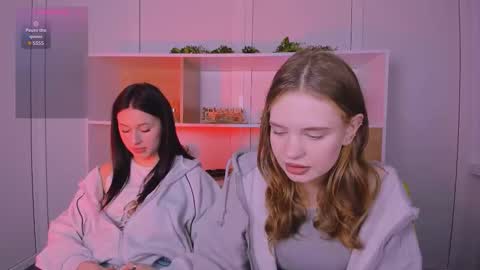 vivy_star online show from 10-16-25, 07:26