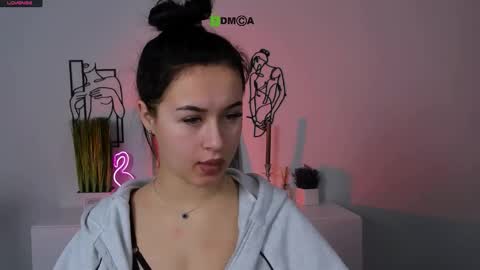 vivy_star online show from 10-19-25, 08:48