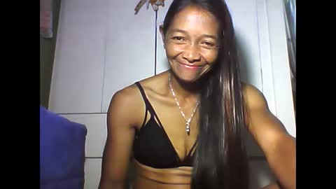 Snapshot of vixen_lina chatting on 04-25-26, 04:48 vixen_lina online show from 04-25-26, 04:48
