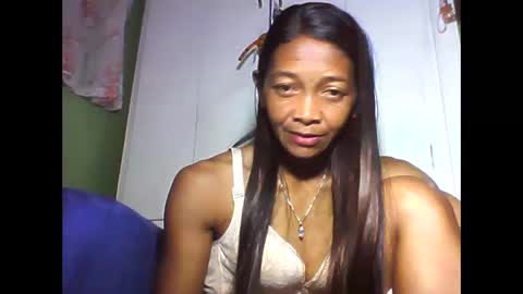Snapshot of vixen_lina chatting on 05-04-26, 06:15 vixen_lina online show from 05-04-26, 06:15