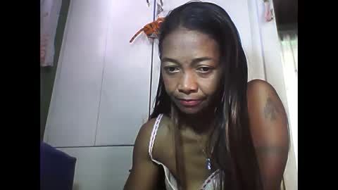 Snapshot of vixen_lina chatting on 05-06-26, 06:41 vixen_lina online show from 05-06-26, 06:41