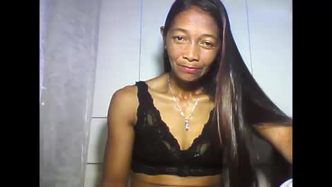 Snapshot of vixen_lina chatting on 06-07-26, 05:27 vixen_lina online show from 06-07-26, 05:27