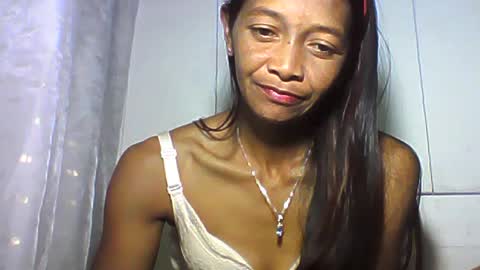 Snapshot of vixen_lina chatting on 06-19-26, 06:01 vixen_lina online show from 06-19-26, 06:01