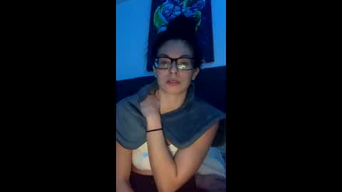 Snapshot of vixenblade chatting on 02-20-26, 06:19 vixenblade online show from 02-20-26, 06:19