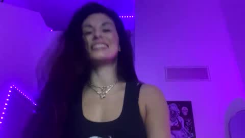 Snapshot of vixenblade chatting on 03-07-26, 03:14 vixenblade online show from 03-07-26, 03:14