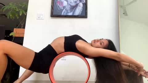 Snapshot of vixenblade chatting on 03-16-26, 08:35 vixenblade online show from 03-16-26, 08:35