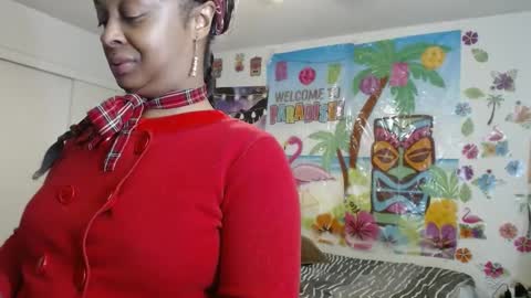 Snapshot of vixenfyre chatting on 02-16-25, 04:09 Vixen Fyre online show from 02-16-25, 04:09