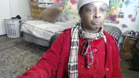 Snapshot of vixenfyre chatting on 02-17-25, 11:20 Vixen Fyre online show from 02-17-25, 11:20