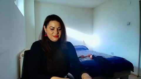 Snapshot of vixenvibesx chatting on 10-18-25, 01:34 vixenvibesx online show from 10-18-25, 01:34