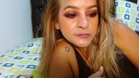 Snapshot of vkleiin chatting on 11-05-25, 12:21 Venus online show from 11-05-25, 12:21