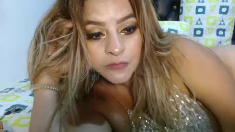 Snapshot of vkleiin chatting on 11-15-25, 11:43 Venus online show from 11-15-25, 11:43