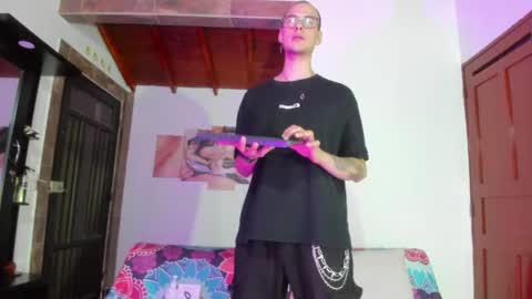 Snapshot of vlad__night chatting on 04-28-26, 03:44 Vlad online show from 04-28-26, 03:44