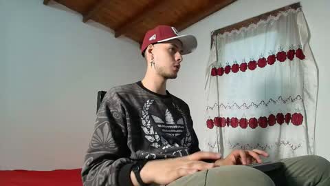 Snapshot of vlad__night chatting on 05-19-26, 03:46 Vlad online show from 05-19-26, 03:46