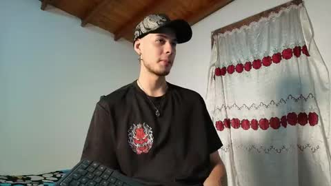Snapshot of vlad__night chatting on 05-22-26, 03:46 Vlad online show from 05-22-26, 03:46