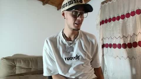 Snapshot of vlad__night chatting on 06-06-26, 04:17 Vlad online show from 06-06-26, 04:17