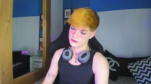 Vlad  online show from 10-22-25, 02:28