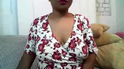 voagelle online show from 01-19-25, 02:38