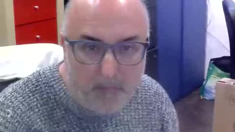 Snapshot of volpi72 chatting on 04-09-26, 06:35 volpi72 online show from 04-09-26, 06:35