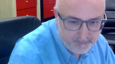 Snapshot of volpi72 chatting on 05-19-26, 06:58 volpi72 online show from 05-19-26, 06:58