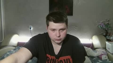 Snapshot of volshebnik_130 chatting on 02-26-25, 07:27 Volshebnik1302 online show from 02-26-25, 07:27