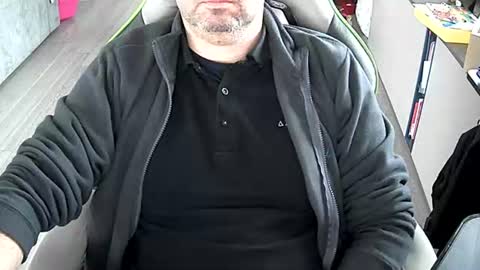 Vonn online show from 12-17-25, 08:42