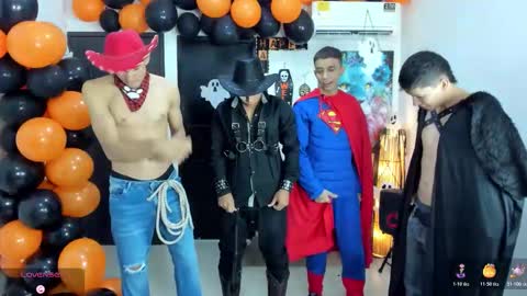 Snapshot of voyeurism_guys chatting on 10-29-25, 11:06 voyeurism_guys online show from 10-29-25, 11:06