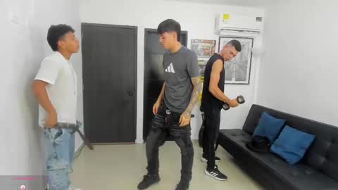 voyeurism_guys online show from 03-10-26, 11:10