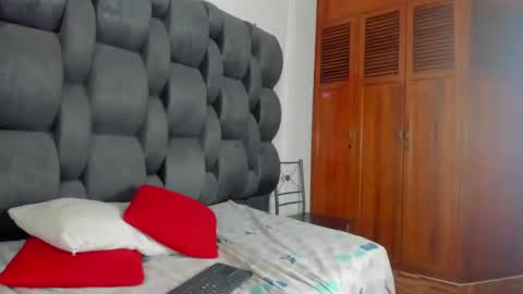 Snapshot of vsalomeper chatting on 10-21-25, 08:09 salome online show from 10-21-25, 08:09